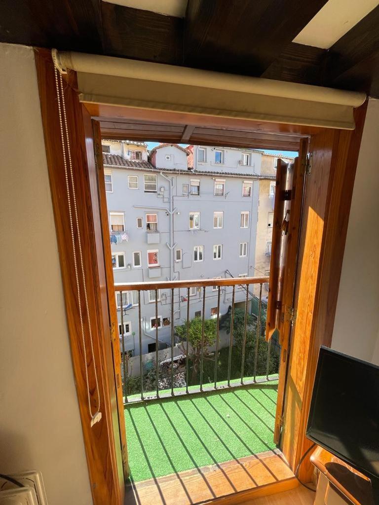 Pisito En Pleno Centro Apartment Santander Bagian luar foto